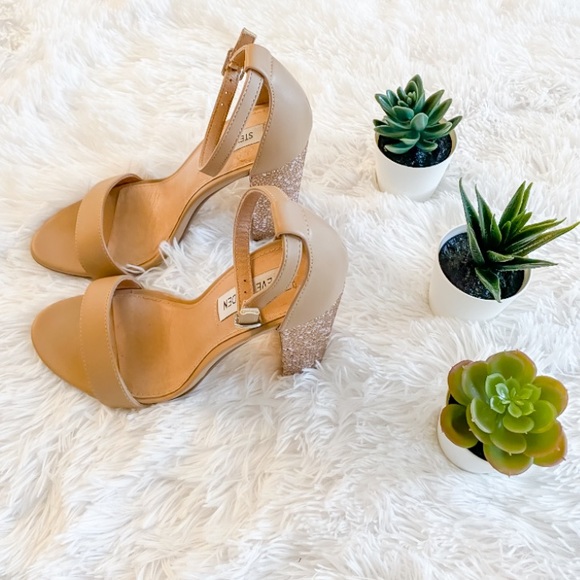Steve Madden Nude Jeweled Ankle Strap Heels - Picture 4 of 9